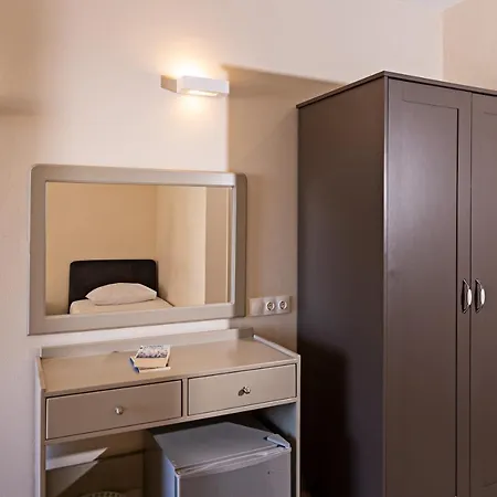 Hotel Kathrin Adelianos Kampos